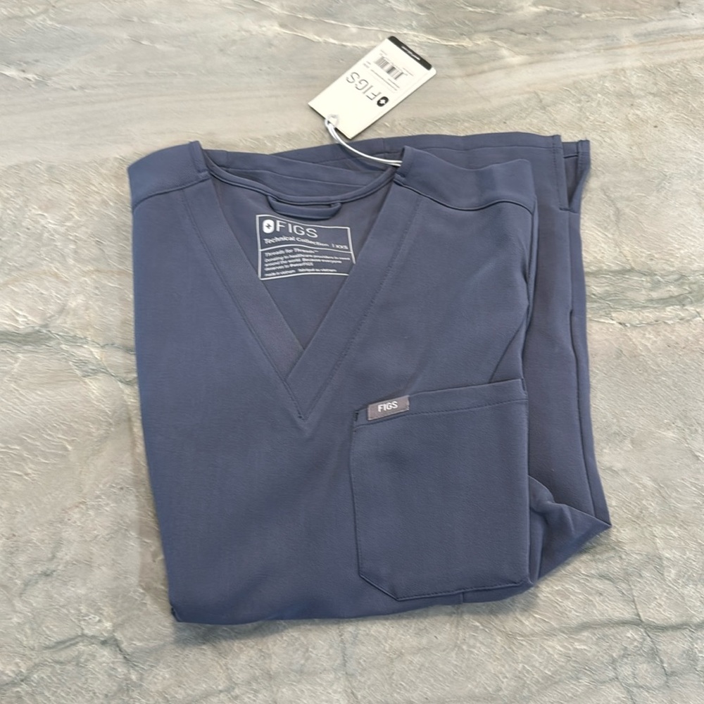 FIGS Catarina Scrubs Top